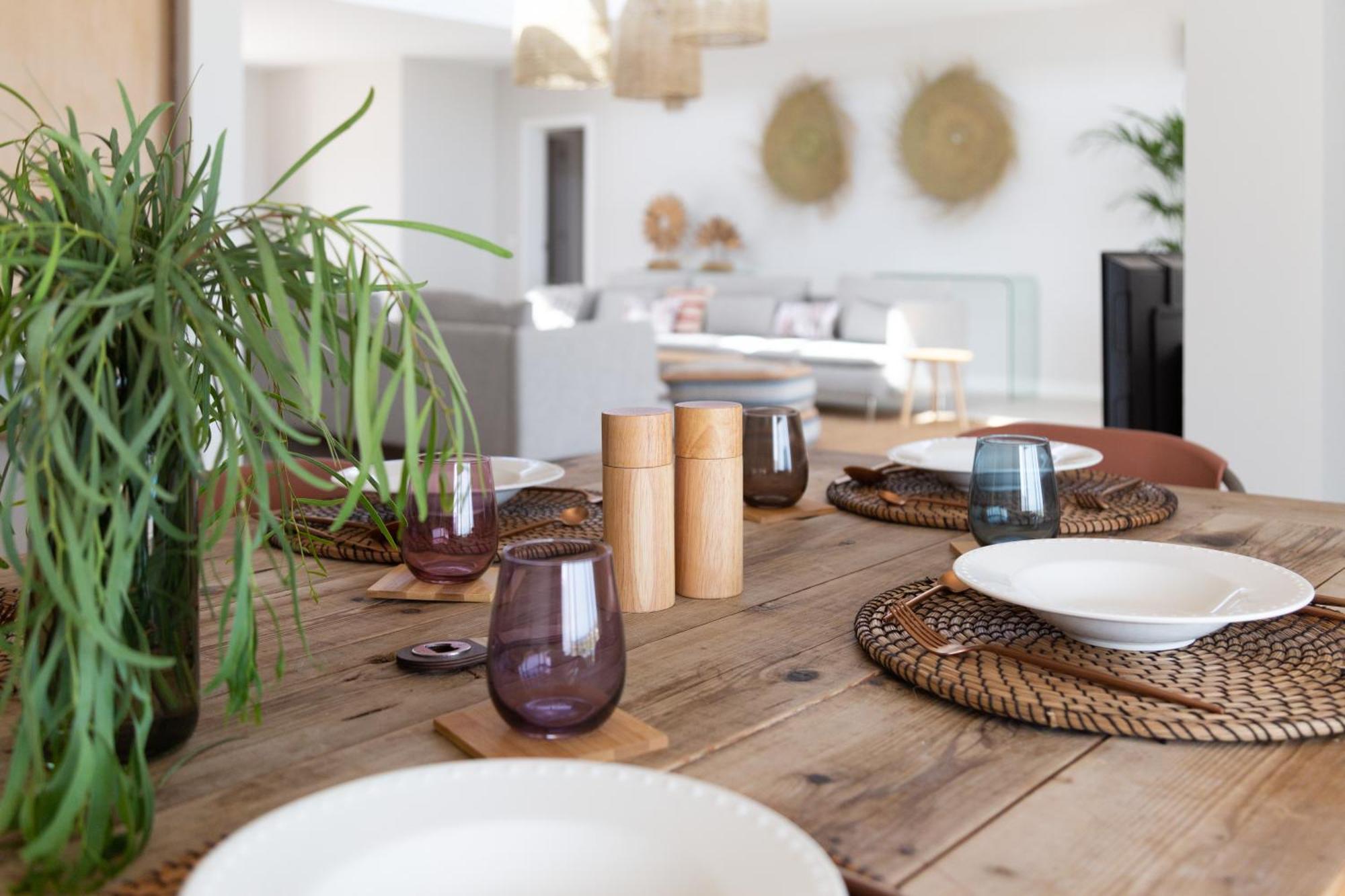 Villa Ereza White Homes *