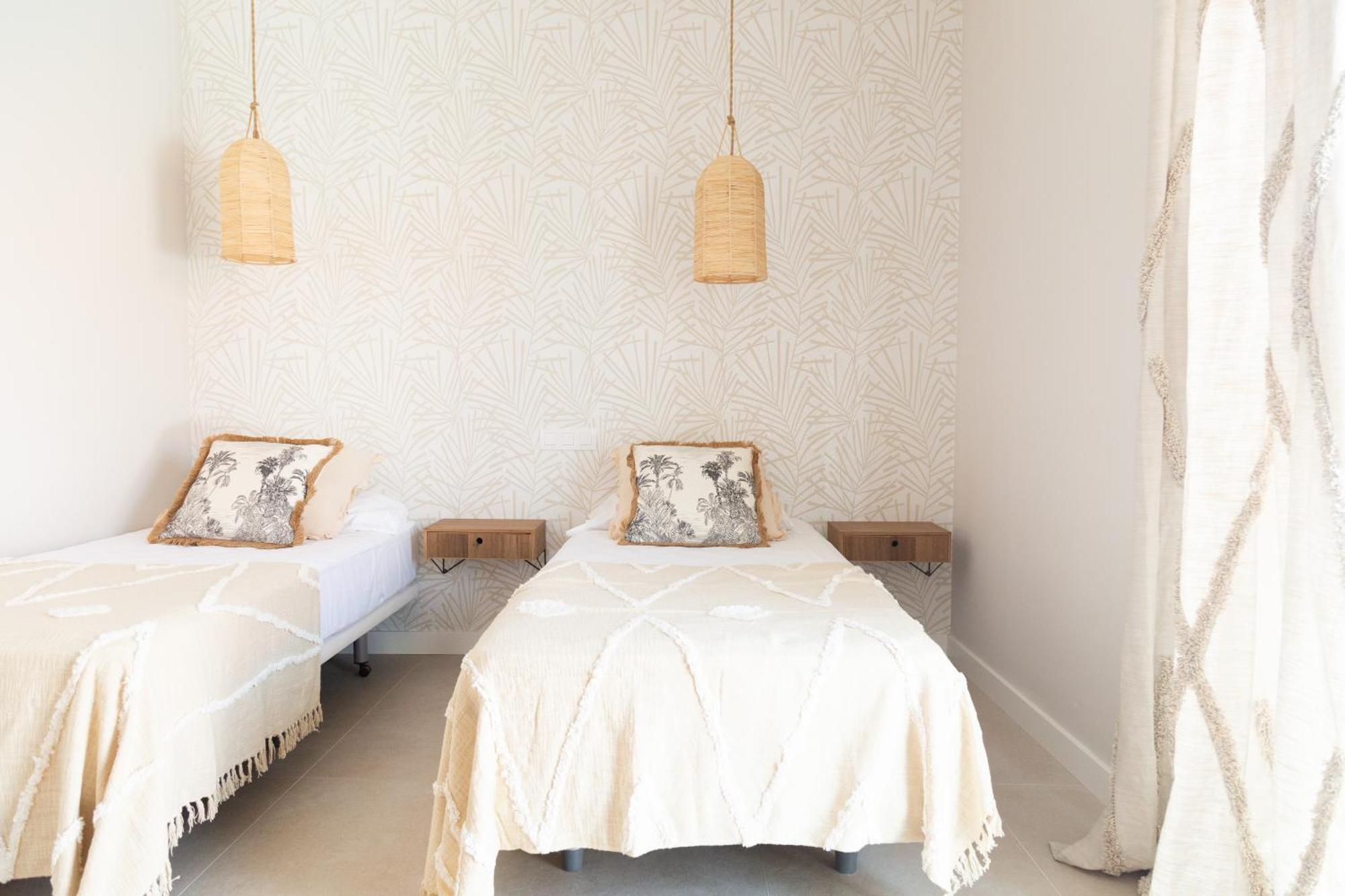 Villa Ereza White Homes *