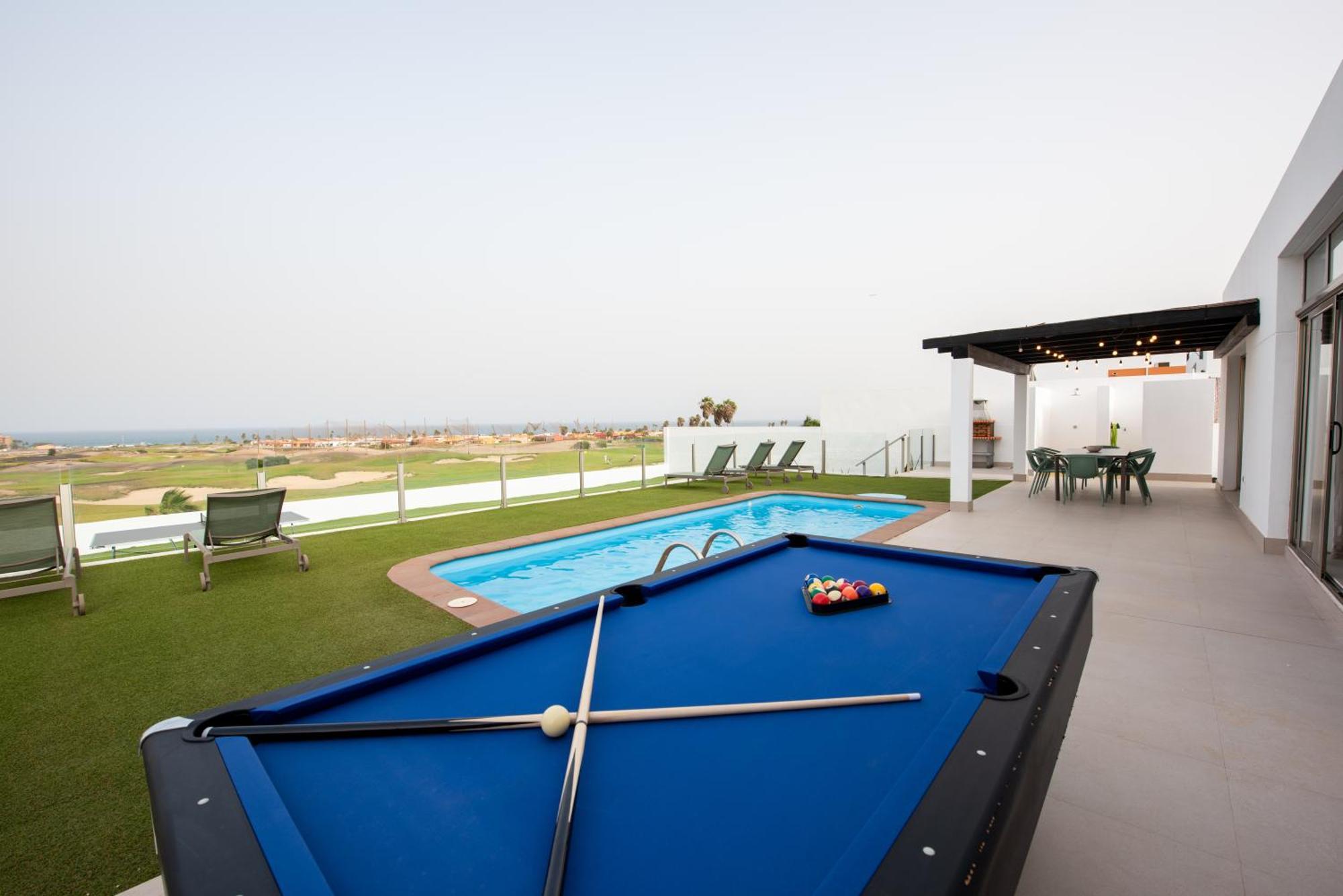Villa Ereza White Homes *